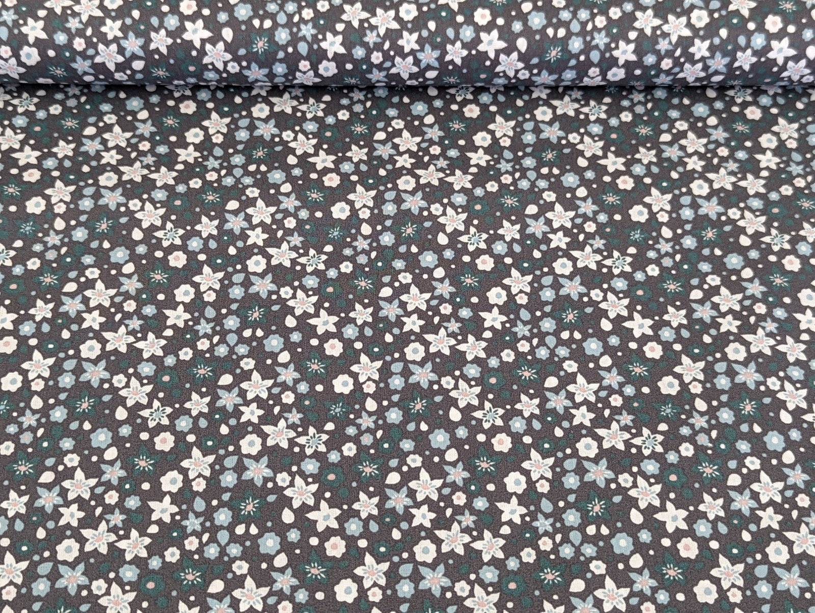 Remnant Cotton Poplin Fabric Floral Frenzy Gray Pink 75 x 150 cm