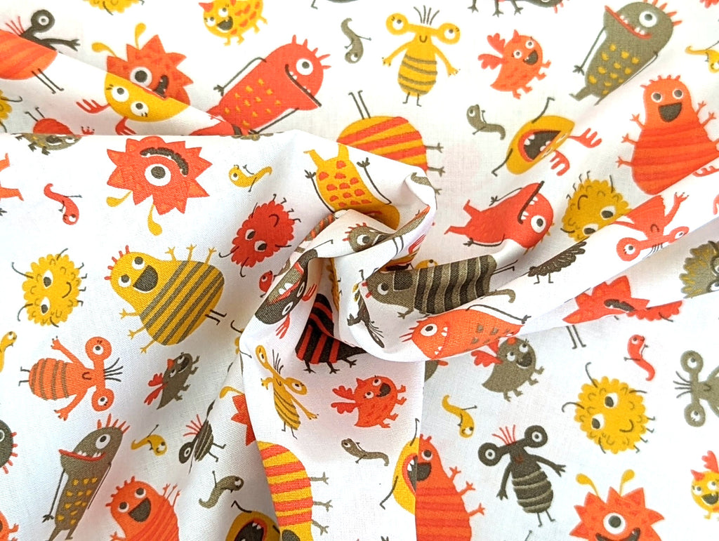 Baumwollstoff Poplin Kleine Aliens Monster auf Weiss