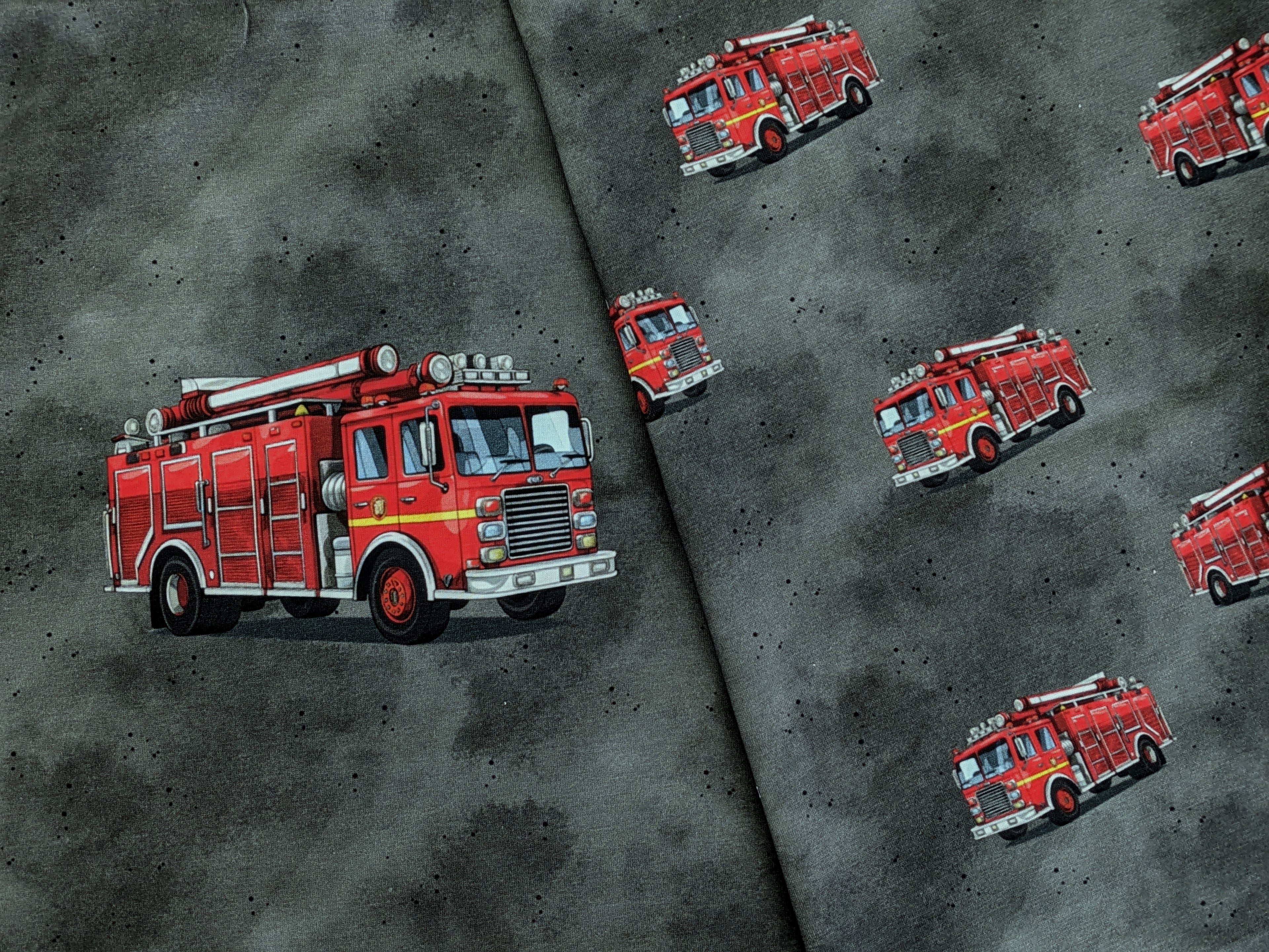 Eigenproduktion Baumwolljersey Panel + Kombi Feuerwehr auf Grau 70 x 165 cm