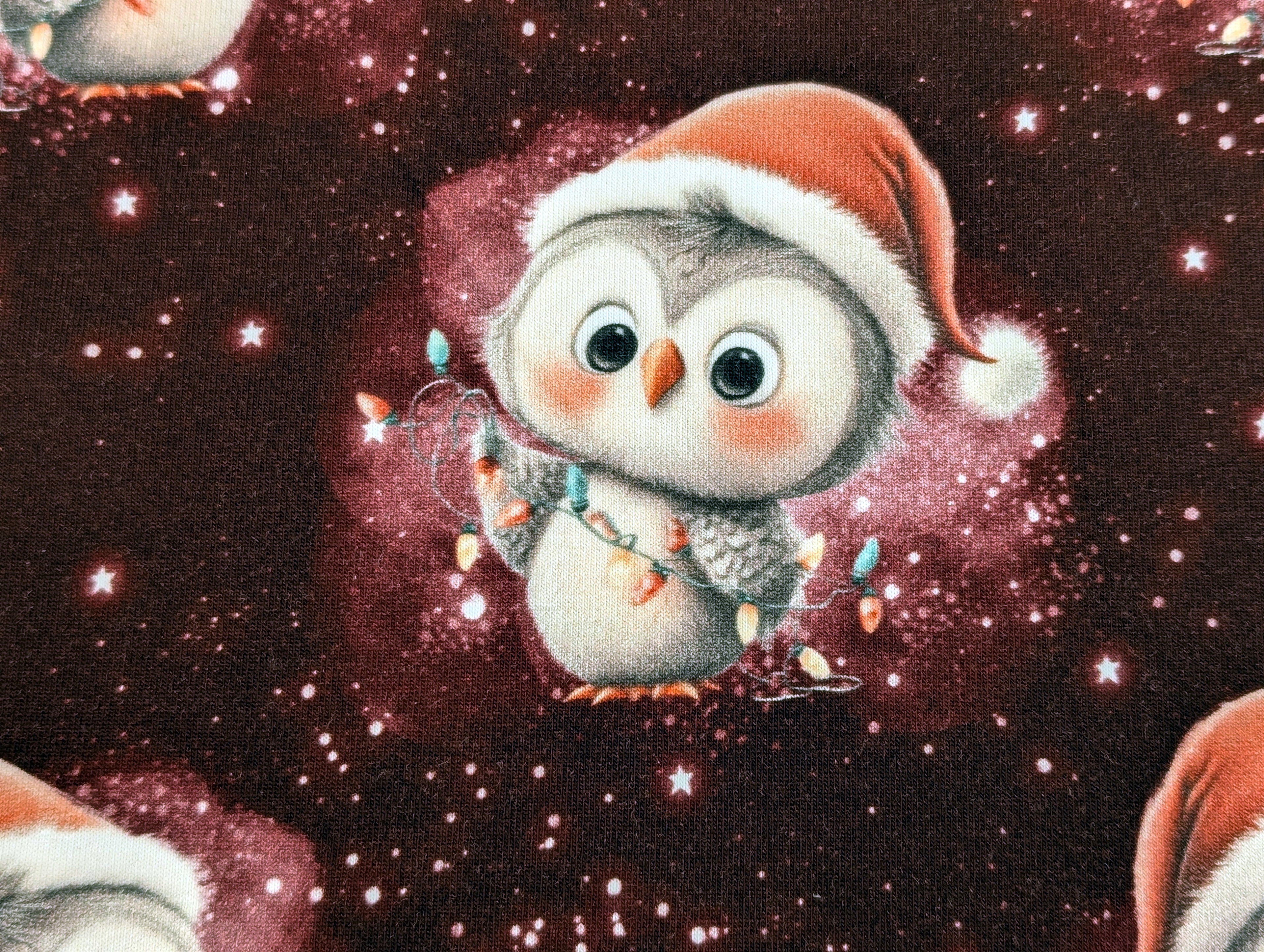 Eigenproduktion French Terry Weihnachts Eule auf Dunkelrot