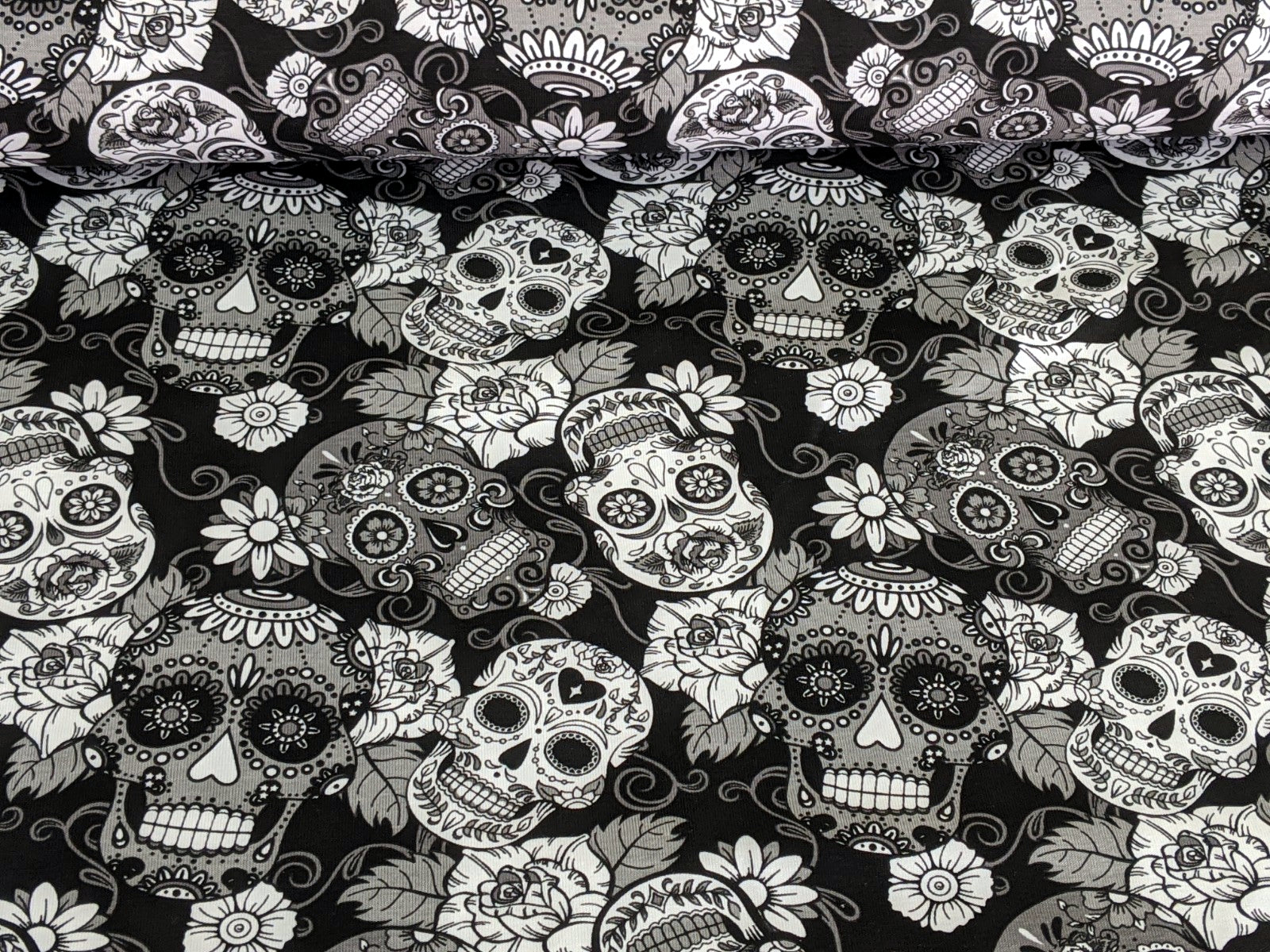 Remnant Cotton Jersey Mexican Skulls with Flowers White/Black 30 x 150 cm