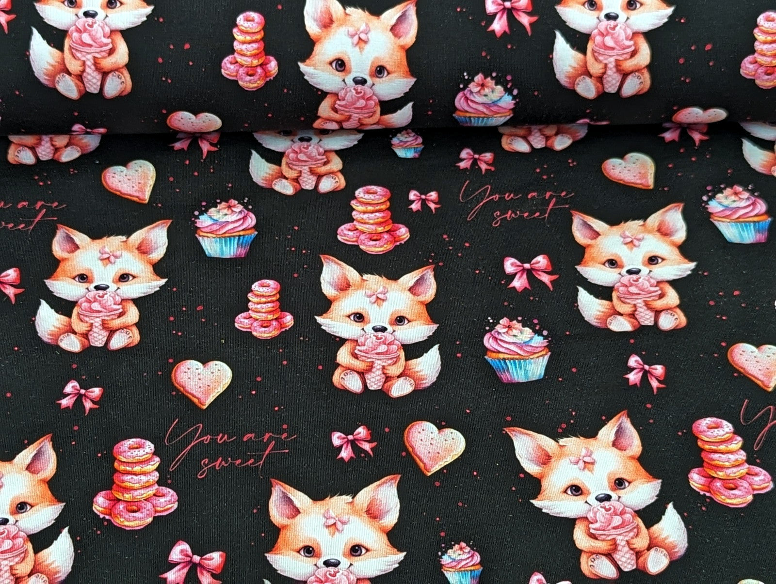 Eigenproduktion Baumwolljersey Fuchs Mädchen im Zuckerrausch auf Schwarz