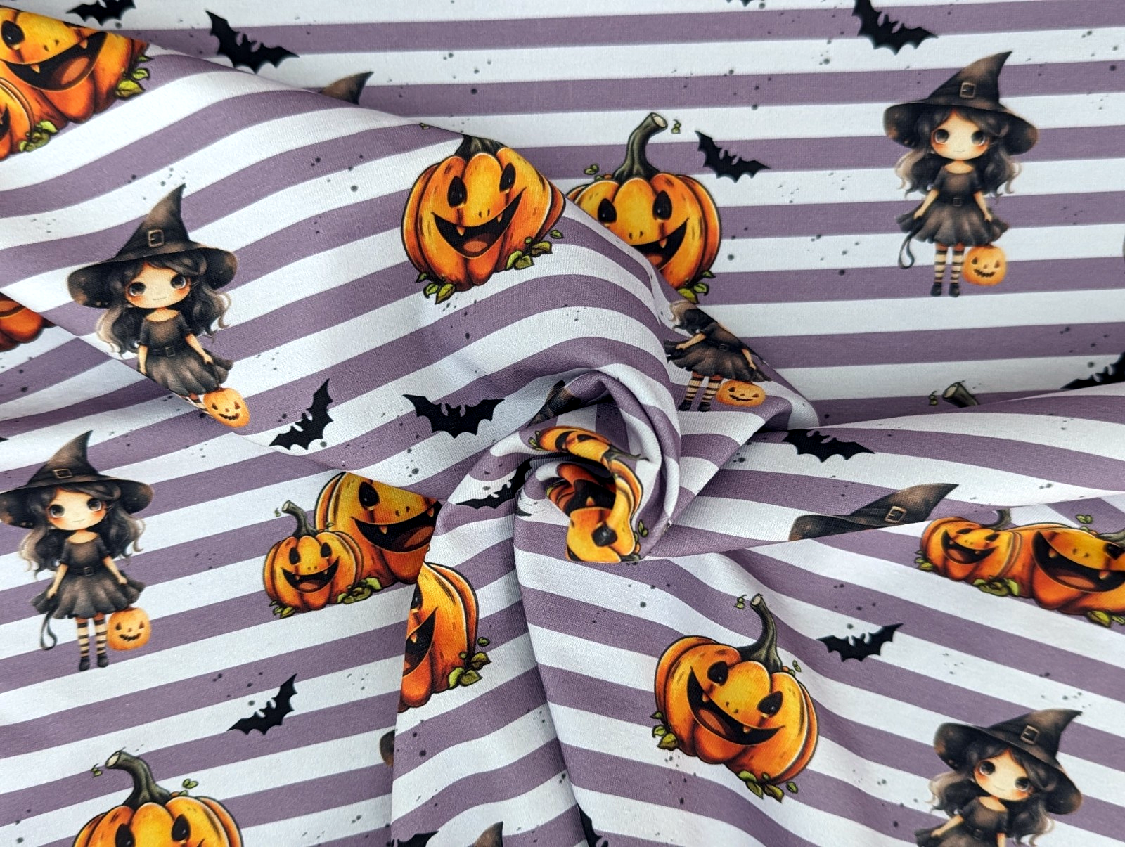 Eigenproduktion Baumwolljersey Sweet Hexe Halloween Kürbis Streifen Helllila -In Produktion-