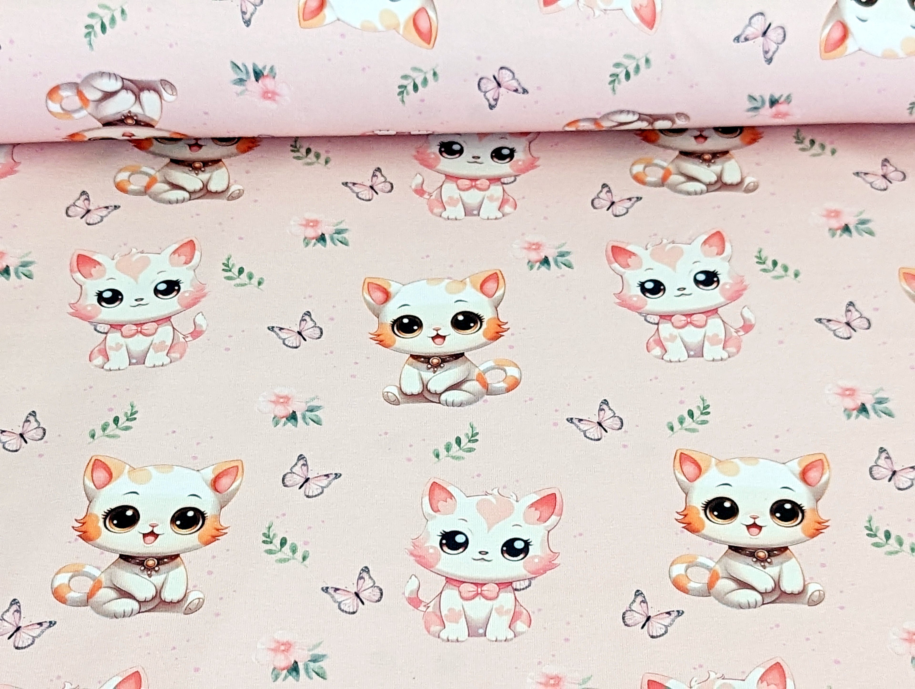 Eigenproduktion Baumwolljersey Katzen Kind mit Schmetterlingen Hellrosa