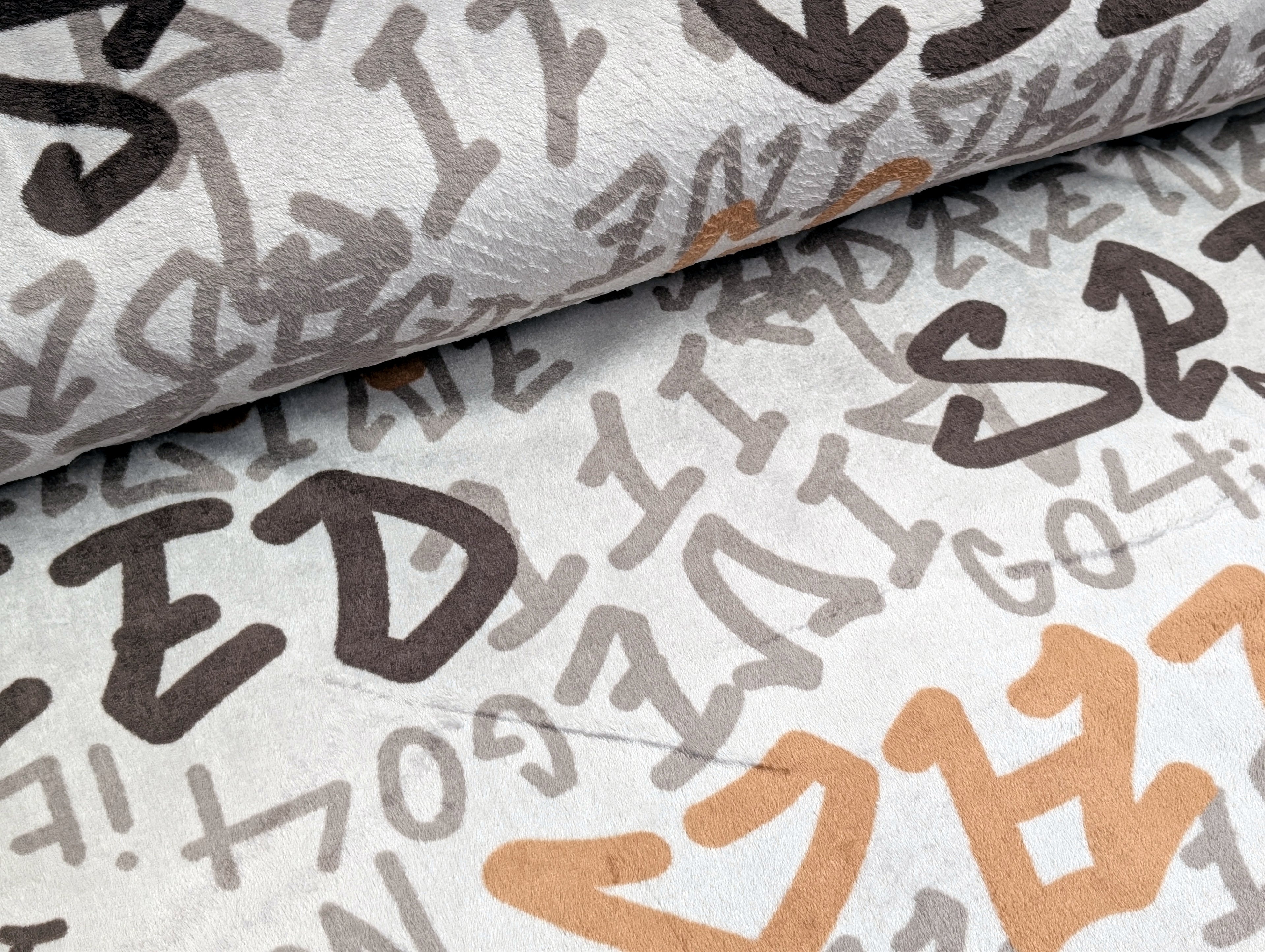 Cuddle Fleece Lettering Grey/Brown