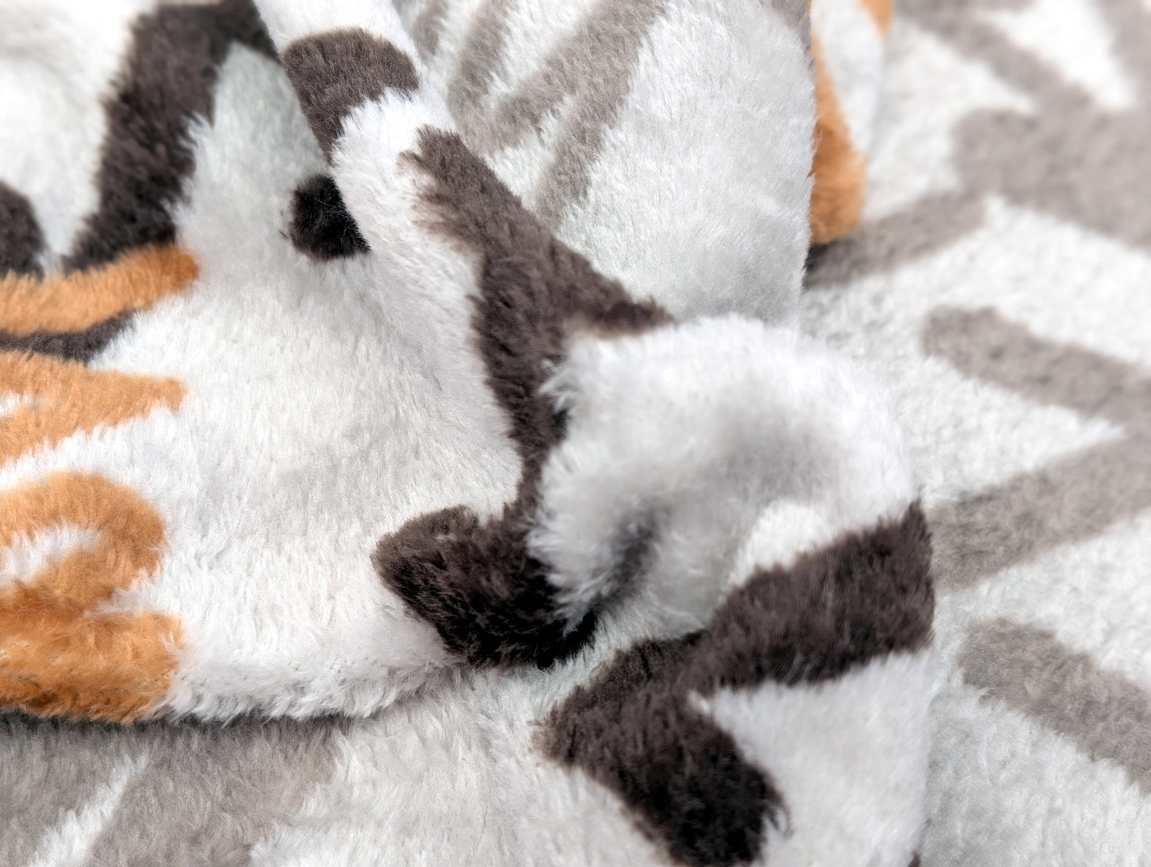 Cuddle Fleece Lettering Grey/Brown