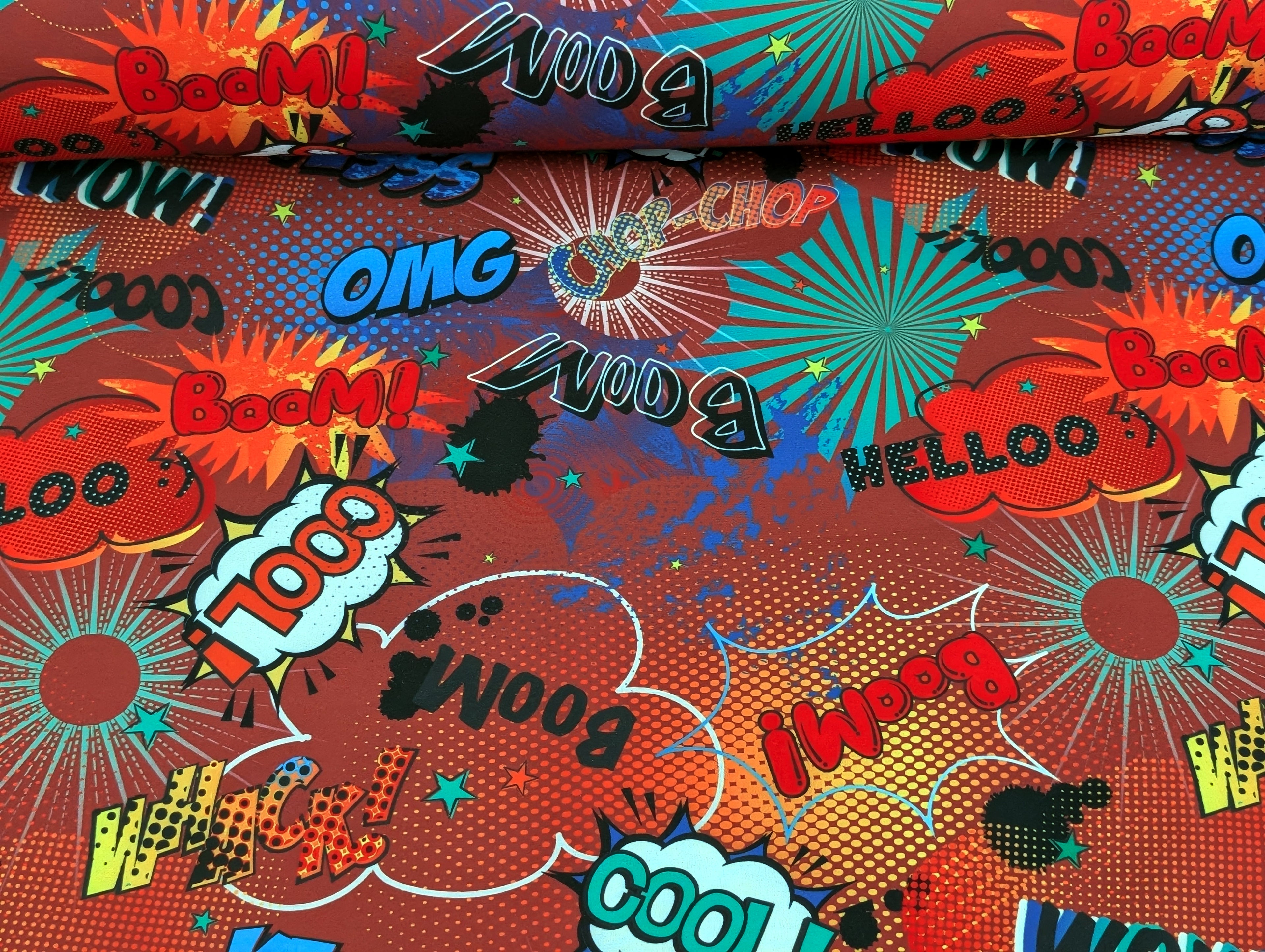 Softshell Digitaldruck Comic Baam Cool WoW Yess Bunt auf Dunkelrot