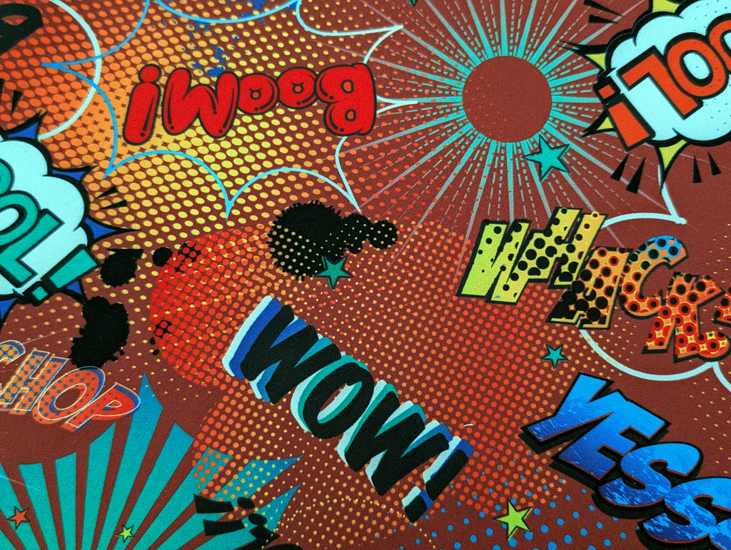 Softshell Digitaldruck Comic Baam Cool WoW Yess Bunt auf Dunkelrot