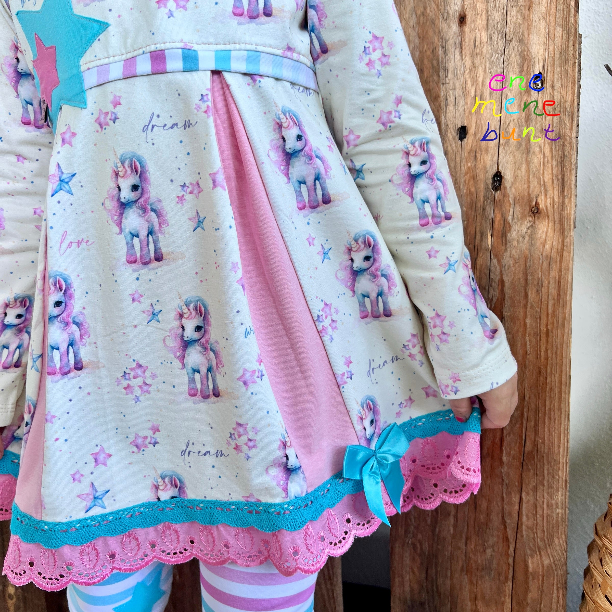 Eigenproduktion Baumwolljersey Sweet Wish Unicorn auf Hell Vanille